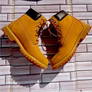 Lightly used timberland
